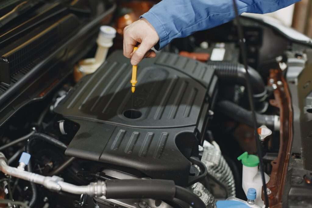 Car engine oil leakage check