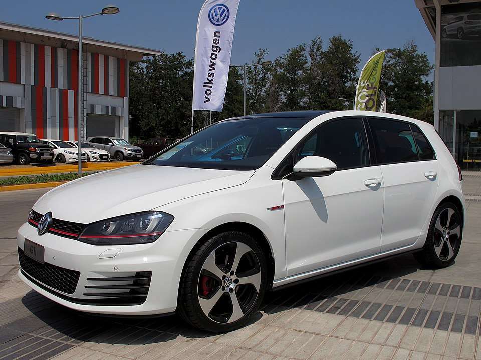 Volkswagen Golf GTI Small cars with high ground clearance