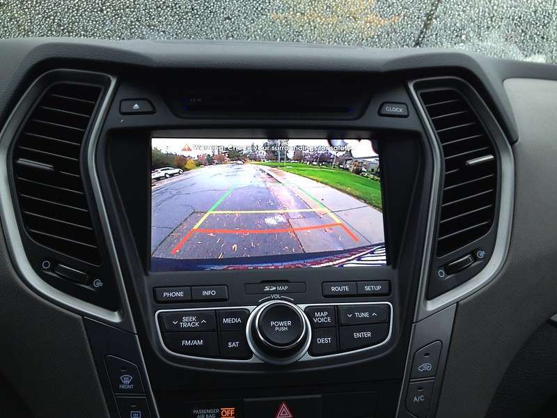 Dashboard screen display in reverse parking assist system