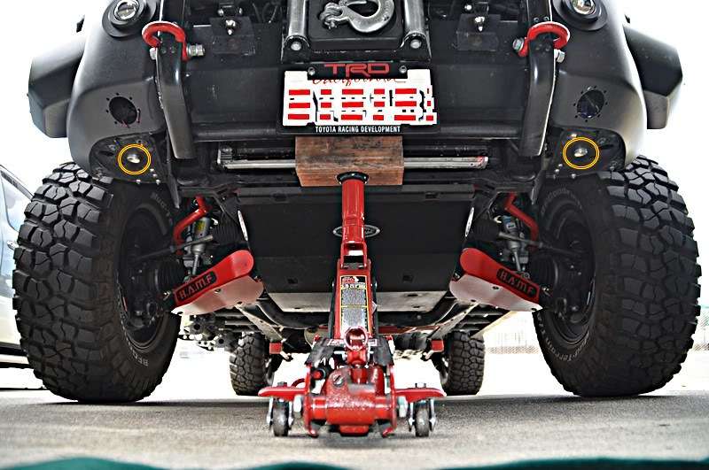 Front control arm. Picture of the under-carriage of a truck