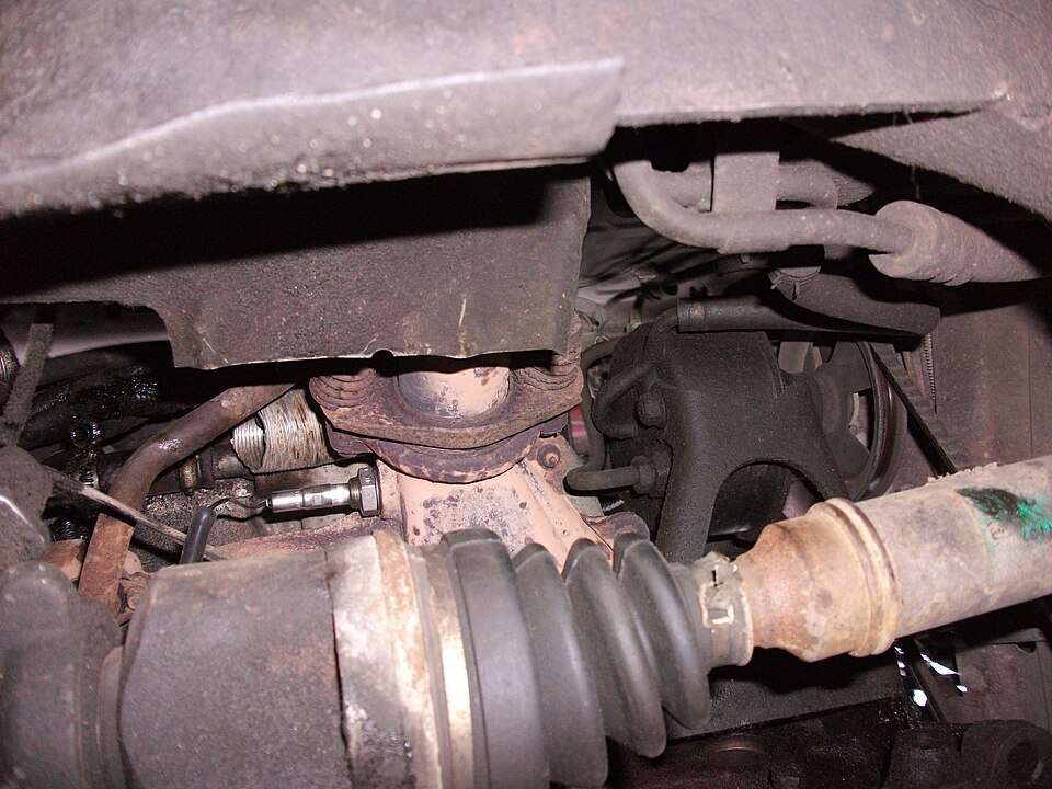 Bad O2 sensor symptoms car exhaust pipe system