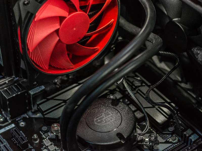 Vehicle engine fan cooling system