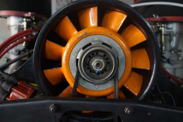 Vehicle Air cooled engine fan 